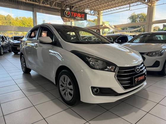 HYUNDAI HB20S 1.6 COMFORT PLUS 16V FLEX 4P AUTOMÁTICO